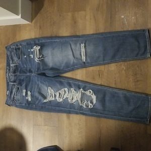AEO Distressed Denim Tomgirl jeans